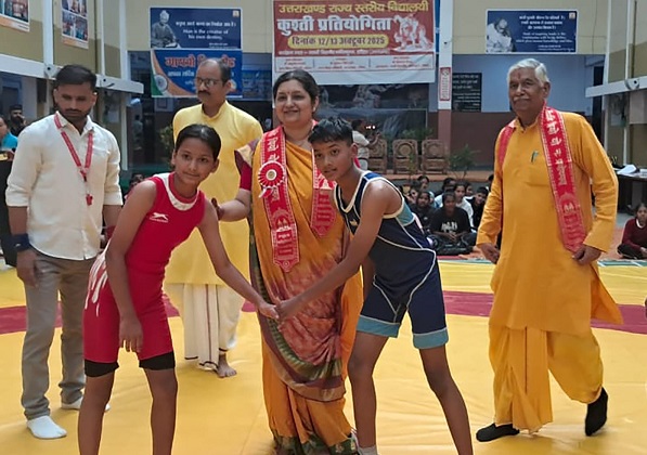 शांतिकुंज स्थित गायत्री विद्यापीठ में हुई राज्य स्तरीय दो दिवसीय कुश्ती प्रतियोगिता